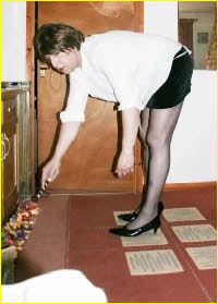 Obedient sissy maid Vicki