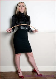 Glasgow domme Mistress Megara flexes cane Glasgow domme Mistress Megara flexes cane