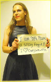 Sissy human toilet Pippa loves piss Sissy human toilet Pippa loves piss