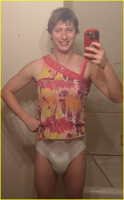 Exposed diaper fag Brandon Arthurs