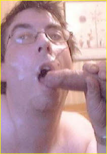 Dumb sissy loser Peter Fitton from Oldham gets a creamy facial