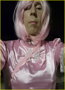Easily recognisable face pic of exposed sissy Cassandra