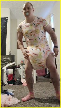 Man with ABDL diaper fetish Man with ABDL diaper fetish