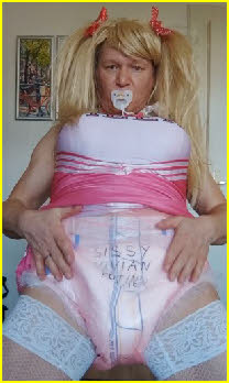 Adult baby Bjoern Gruendel from Stralsund in Germany in an enormous pink nappy Adult baby Bjoern Gruendel from Stralsund in Germany in an enormous pink nappy