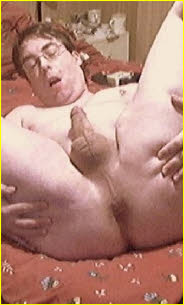 Pathetic failure Peter Fitton strips naked and shows off his arsehole